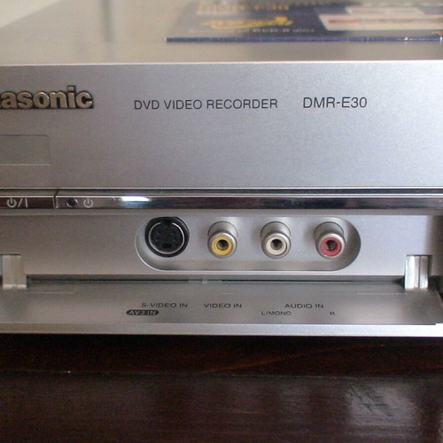 Panasonic DMR-E30EG DVD recorder and player defective, used