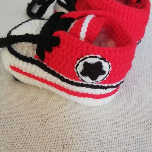 Handmade knitted baby shoes length 12 cm, new