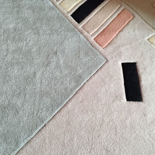 Rug like new with modern design 2.30x1.70