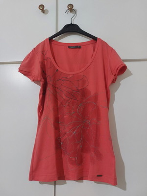Mexx cotton t shirt size M like new, red and orange