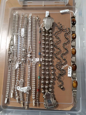 Βραχιόλια μεταλλικά με στρας και πέτρες καινούργια