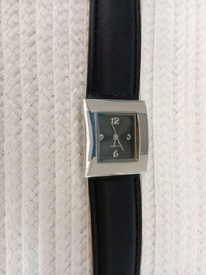 Oriflame women's watch new with black dial and strap