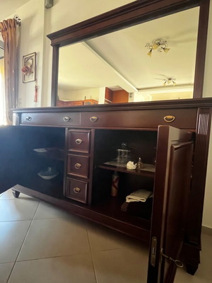 Buffet with mirror like new