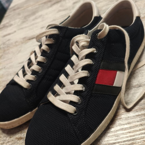 Tommy Hilfiger men's casual shoes like new, size 40, white and blue