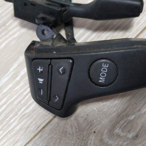 Steering wheel buttons and cruise control lever for Toyota Avensis II T25 used