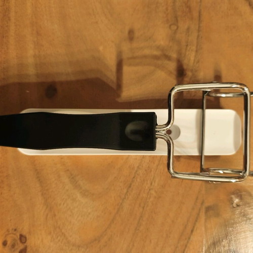 Baking pan/frying pan holder with wall mount new