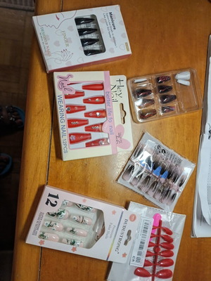 Nail sets, pack of 6, assorted designs