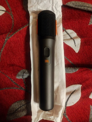 JBL PartyBox Encore wireless microphone USB-C