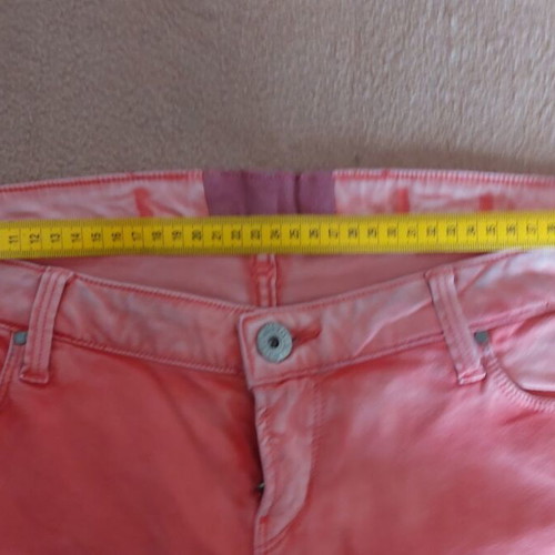 Guess women's jeans like new, size 29, red watermelon color