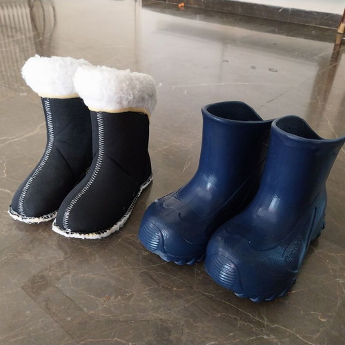 Quechua waterproof boots with fur lining like new, blue