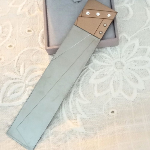 Swarovski bookmark used with crystals