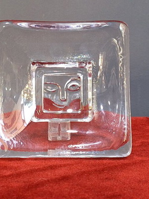KOSTA BODA art glass ashtray like new with rare design from the 90s