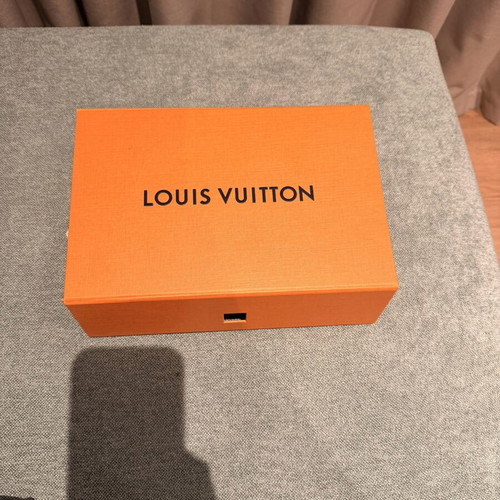 Rosy Wallet on Chain Louis Vuitton new, black and gold