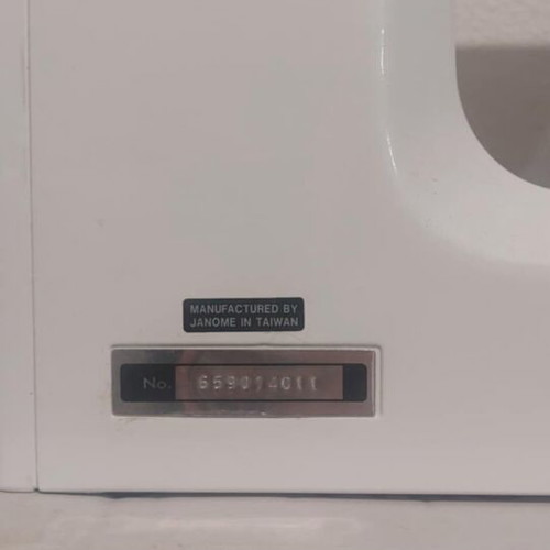 Janome My Style 22 sewing machine like new with original box