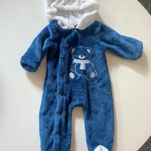 Baby fleece outing romper like new for 2-3 months old