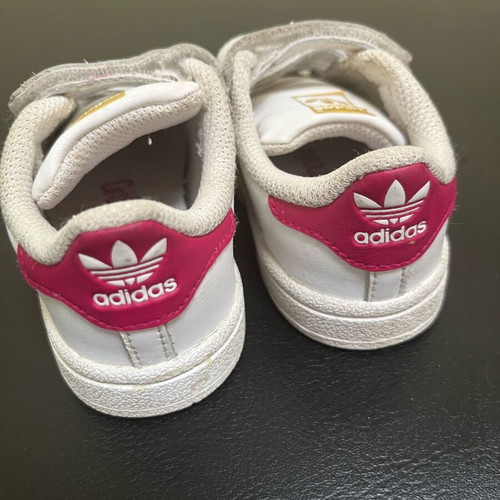 Adidas shoes for girl size 21 used