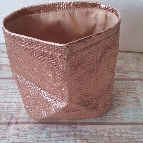 Washable base for product placement like new
