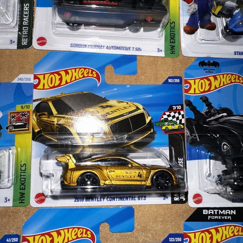 Hot Wheels toy cars, set of 9
