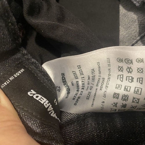 Dsquared2 women's jeans like new, black with paint splatter effect