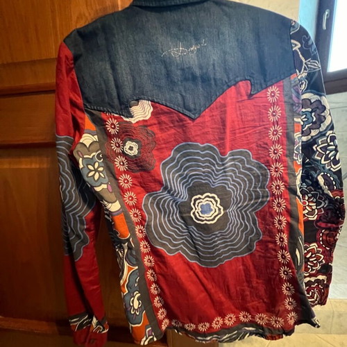 Desigual women's shirt multicolor like new