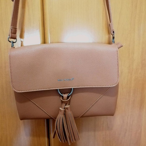 Brown crossbody bag new with leather texture and 3 compartments