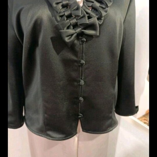 Romantic women's spring jacket like new, black