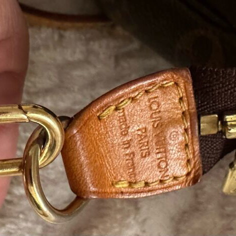 Louis Vuitton Monogram Pochette Accessoires crossbody bag used, brown