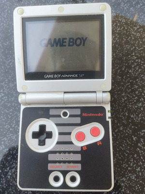 Nintendo Gameboy Advance SP NES special edition used