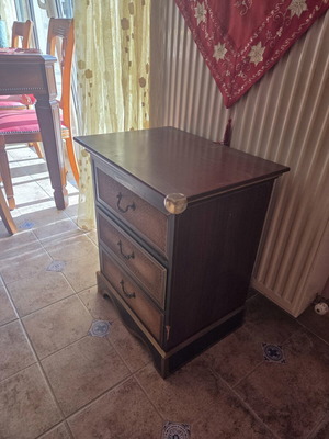 Night stands used, set of 2 with 3 large drawers