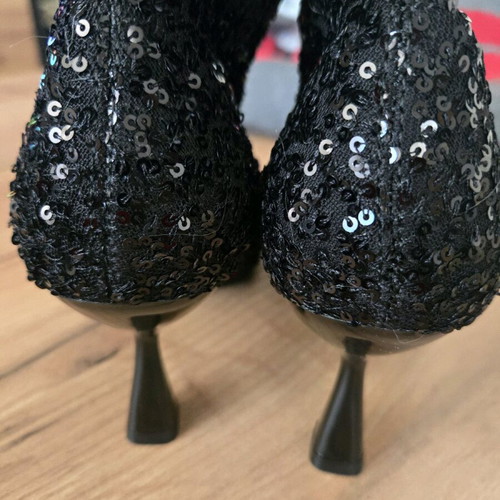 Booties with sequins new, size 37, black