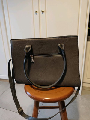 Large shoulder bag made of faux leather like new, gray