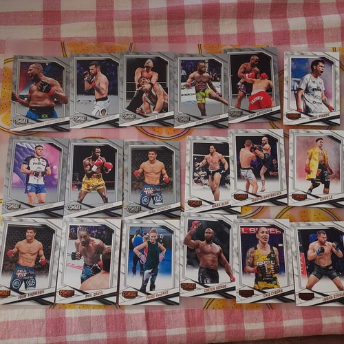 MMA base trading cards like new, set of 26