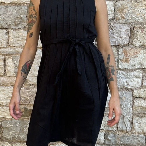 Vintage black dress with waist tie, size S