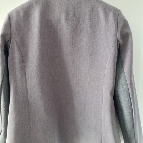 Grey women's jacket like new, size L, elastic fabric