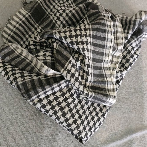 Palestinian scarf black and white used