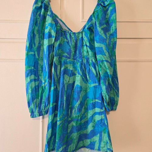 Trendyol Curve blue multicolor dress with cutout details and balloon sleeves new