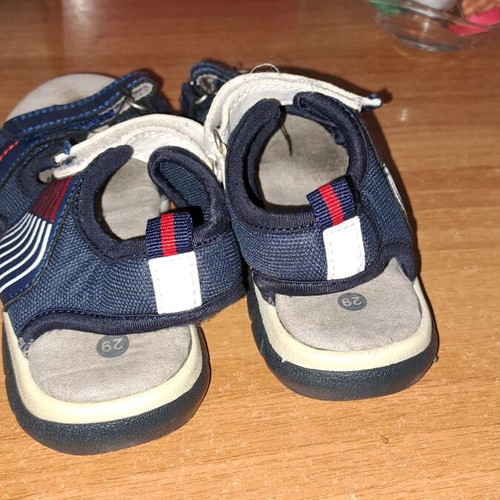 Boys' sandals used, size 29