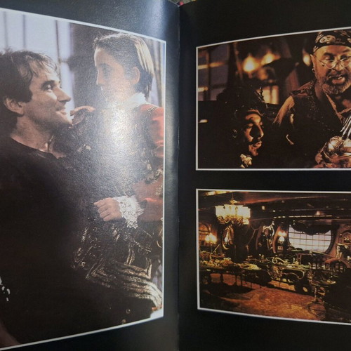Hook book like new, dubbed adventure