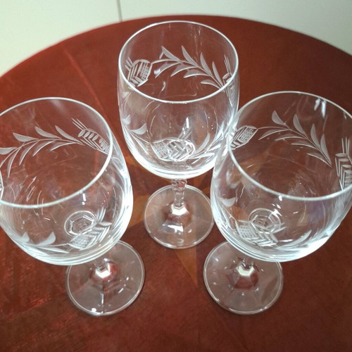 Crystal glasses like new, set of 3, engraved with designs
