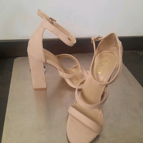 Women's high heel shoes new, size 37