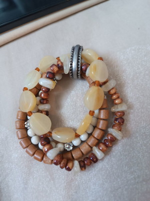 Women's bracelet new, unused