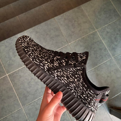 Adidas Yeezy Boost 350 Pirate Black sneakers, size 42