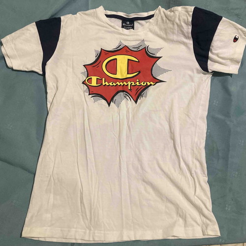 Champion kids shirt like new, age 13-14