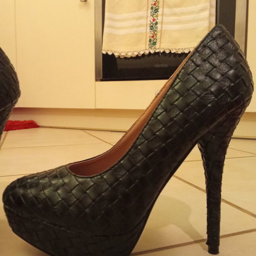Jennika leather high heels black like new, size 39