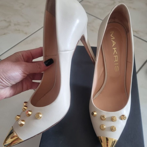 Makris pumps like new, size 41, beige leather