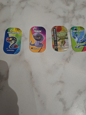 Pokemon metal tags like new, set of 4 pieces