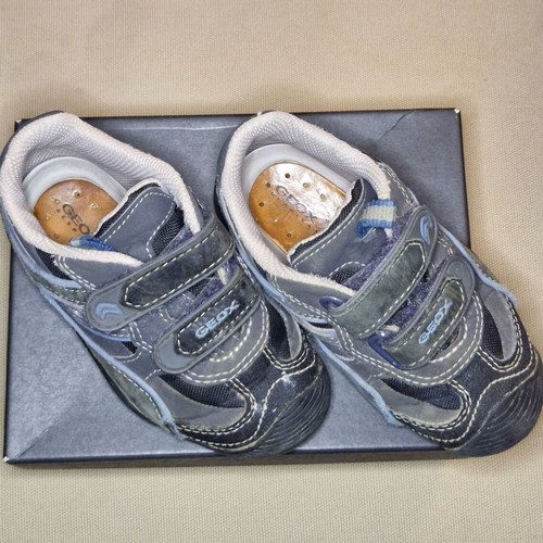 Geox Savage kids' athletic shoes size 25 used, blue