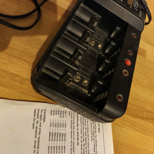 Battery charger for rechargeable batteries used, unknown functionality