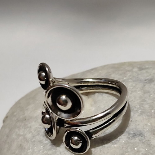 925 Silver Ring Like New With Adjustable Size