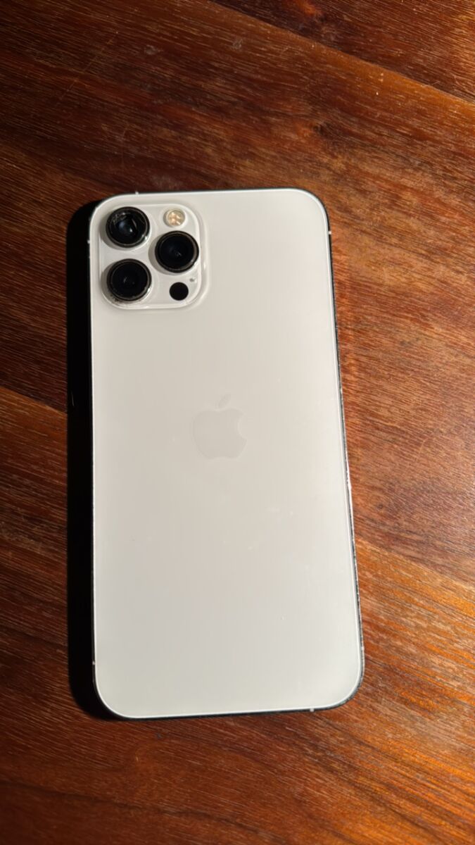 iPhone 12 Pro Max like new, 256GB,… - € 300,00 - Vendora.cy